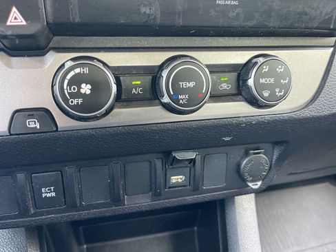 Used 2023 Toyota Tacoma SR w/ SR Convenience Package image 12