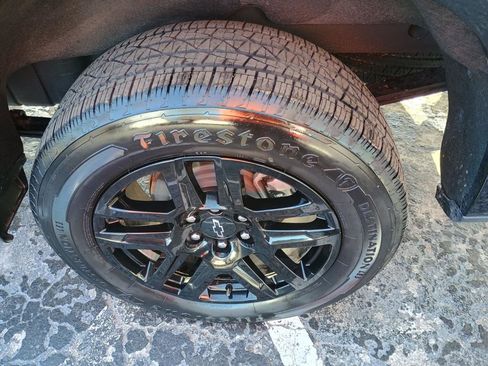 Used 2024 Chevrolet Silverado 1500 Custom image 9