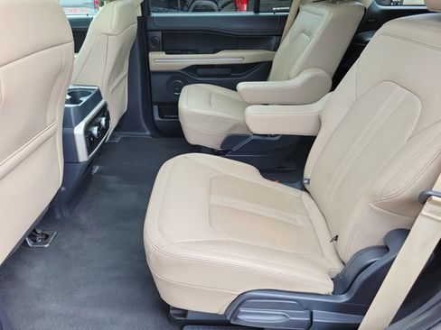 Used 2024 Ford Expedition Limited RWD image 14