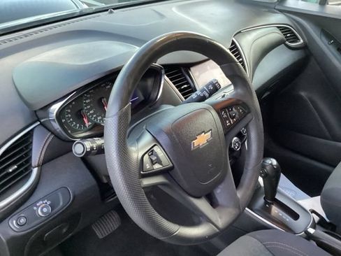 Used 2020 Chevrolet Trax LS w/ Tint and Cruise Package AWD/4WD image 42