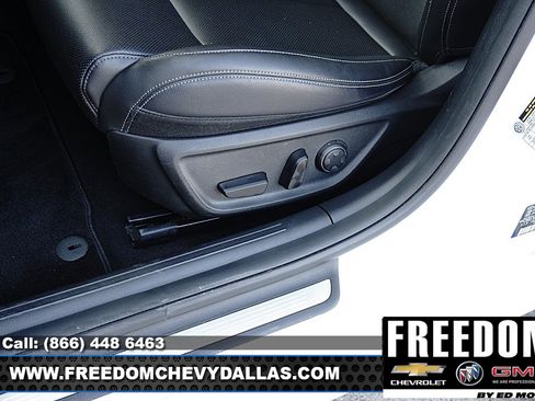Used 2025 Genesis G70 2.5T RWD image 33