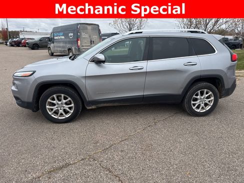 Used 2014 Jeep Cherokee Latitude image 24