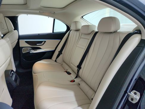 Used 2026 Mercedes-Benz E 350 Sedan image 18