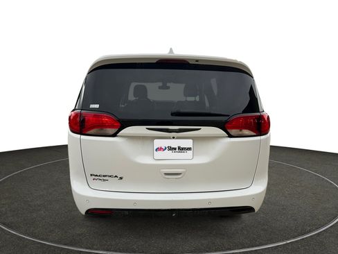 Used 2019 Chrysler Pacifica Touring Plus w/ S Appearance Package FWD image 5