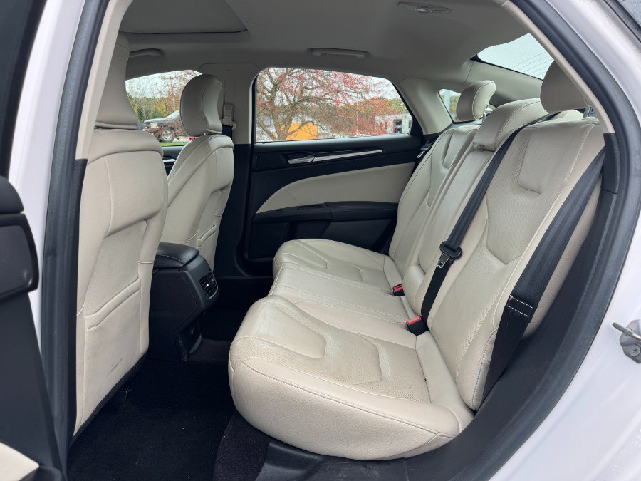 Used 2017 Ford Fusion Titanium AWD/4WD image 16