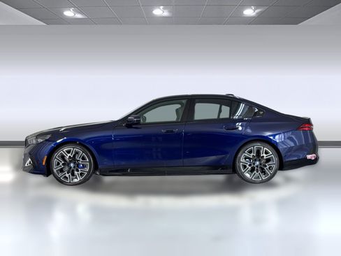 Used 2024 BMW i5 eDrive40i w/ M Sport Package RWD image 2