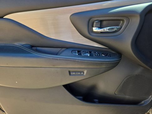 Used 2015 Nissan Murano SL FWD image 15