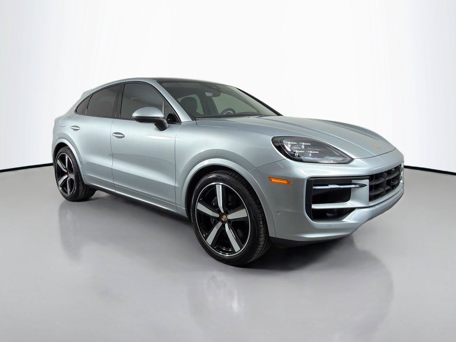 Certified 2025 Porsche Cayenne Coupe AWD/4WD image 9