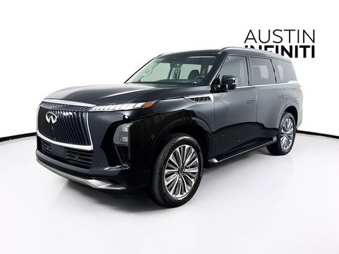 Certified 2025 INFINITI QX80 Luxe image 4