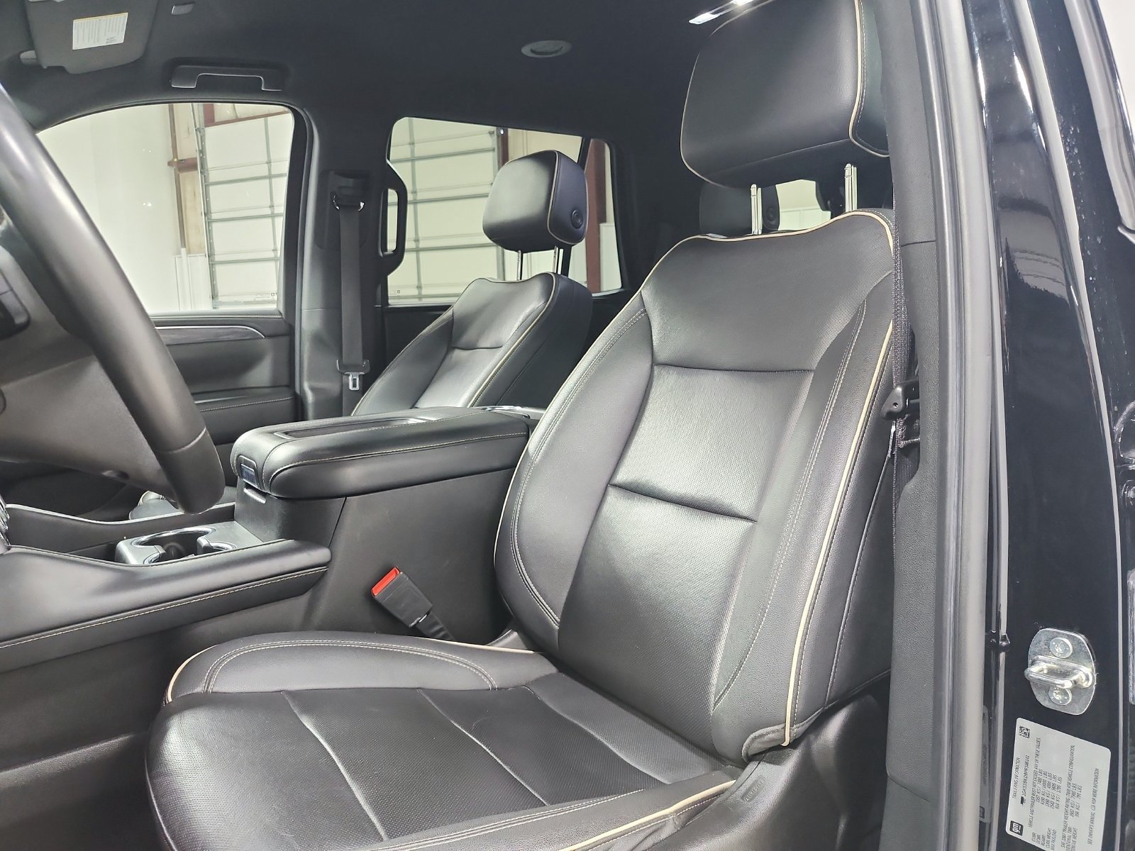 Used 2023 GMC Yukon SLT RWD image 10