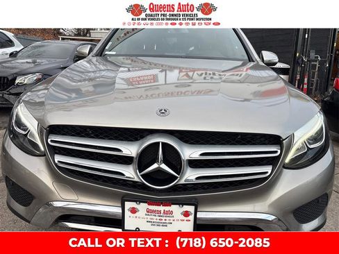 Used 2019 Mercedes-Benz GLC 300 GLC 300 4MATIC SUV w/ Premium Package image 30
