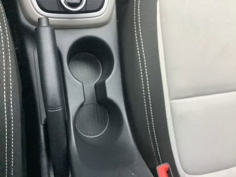 Certified 2023 Hyundai Venue SEL image 31