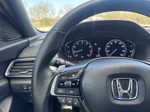 Used 2022 Honda Accord Sport image 9