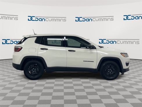 Used 2019 Jeep Compass Sport w/ Cold Weather Group image 11