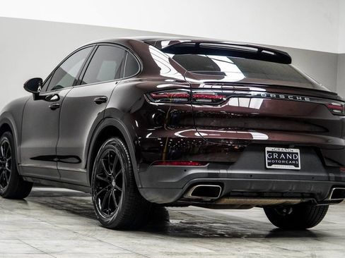 Used 2023 Porsche Cayenne Coupe AWD/4WD image 12