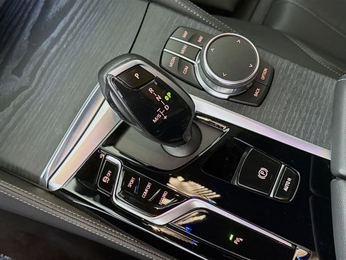 Used 2022 BMW 530i w/ M Sport Package image 20