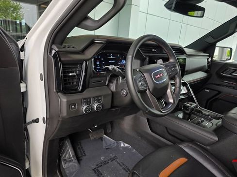 Used 2025 GMC Sierra 1500 AT4 AWD/4WD image 23