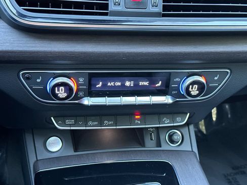 Used 2023 Audi Q5 2.0T Premium w/ Convenience Package image 20