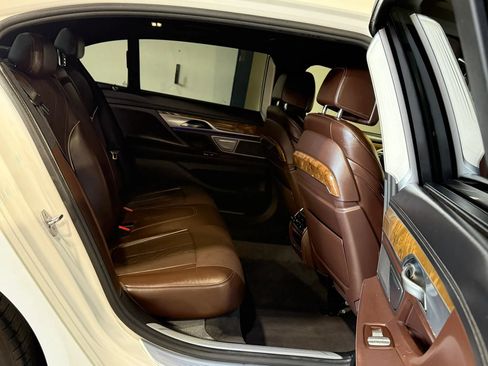 Used 2016 BMW 740i RWD image 12