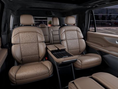 New 2027 Lincoln Navigator Black Label RWD image 11