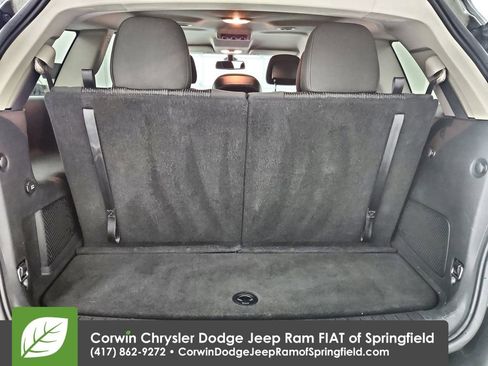 Used 2019 Dodge Journey SE image 31
