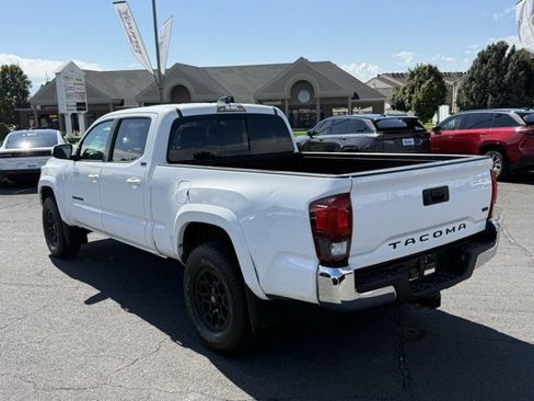 Used 2021 Toyota Tacoma SR5 w/ Blackout Package (TMS) image 8