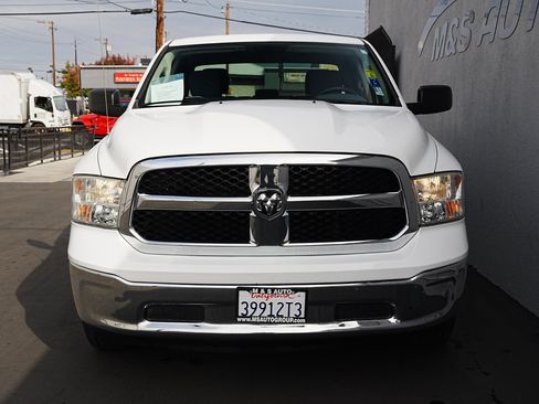 Used 2020 RAM 1500 Classic SLT image 2