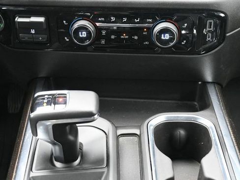 Used 2022 Chevrolet Silverado 1500 RST image 23