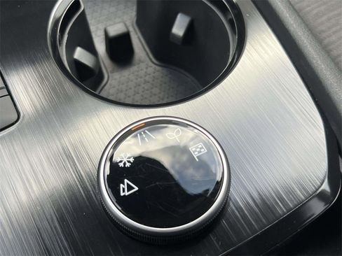 Certified 2023 Nissan Rogue SV image 13