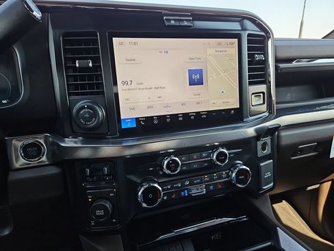 New 2026 Ford F250 King Ranch w/ FX4 Off-Road Package AWD/4WD image 25