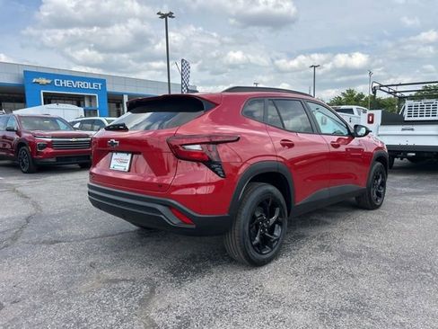 New 2026 Chevrolet Trax LT FWD image 3