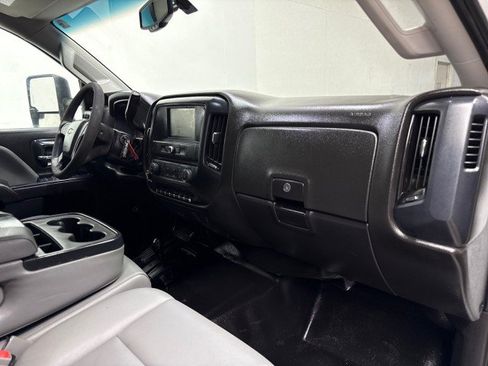 Used 2018 Chevrolet Silverado 2500 W/T w/ WT Convenience Package AWD/4WD image 24
