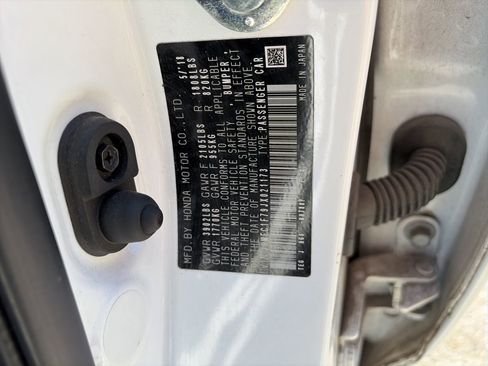 Used 2018 Honda Civic EX-L image 26