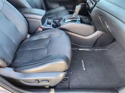 Used 2020 Nissan Rogue SL w/ Premium Package image 15