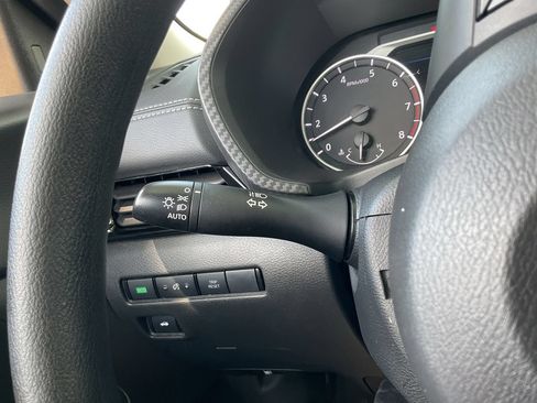 Used 2025 Nissan Sentra SV FWD image 30