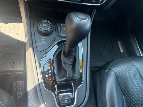 Used 2019 Jeep Cherokee Limited AWD/4WD image 22