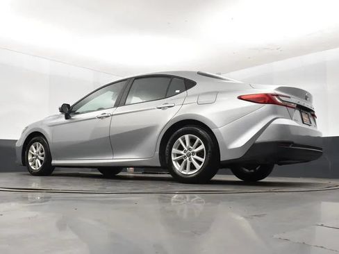 Used 2025 Toyota Camry LE FWD image 12