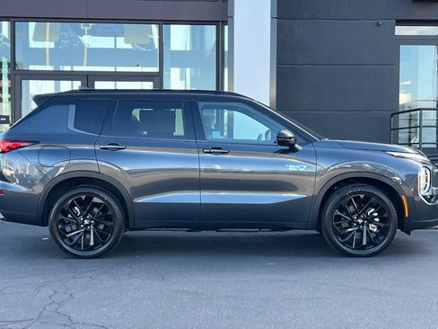 New 2025 Mitsubishi Outlander SEL Black Edition image 4