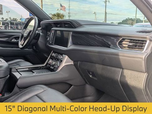 Used 2024 GMC Yukon XL Denali image 34