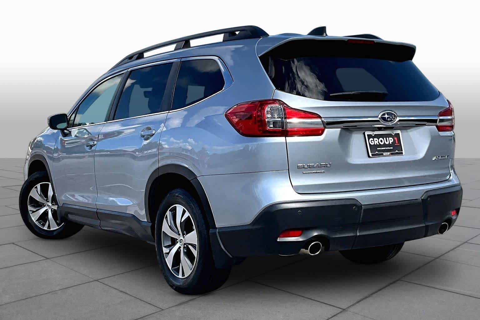 Used 2022 Subaru Ascent Premium w/ Convenience Package AWD/4WD image 12