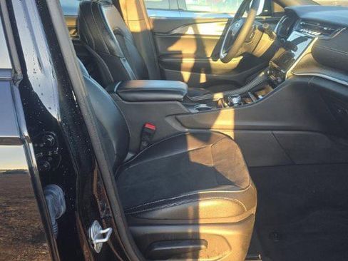 Used 2024 Jeep Grand Cherokee L Altitude image 9