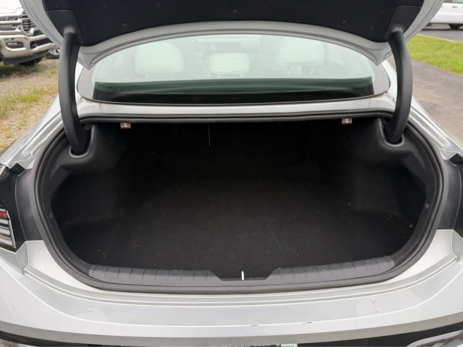 Used 2025 Hyundai Sonata SEL FWD image 40