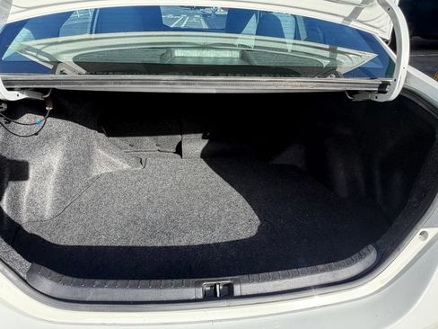 Used 2014 Toyota Corolla LE FWD image 16