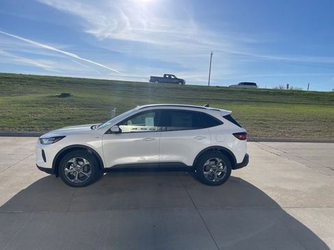 New 2025 Ford Escape ST-Line Select w/ Tech Pack #2 image 6