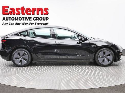 Used 2023 Tesla Model 3 Standard Range image 4