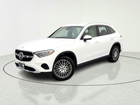 Certified 2025 Mercedes-Benz GLC 300 4MATIC image 1