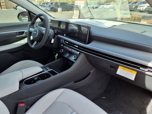 Certified 2025 Hyundai Sonata SEL image 6