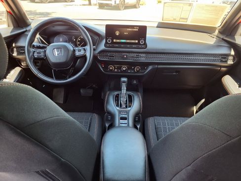 Used 2025 Honda HR-V Sport image 18