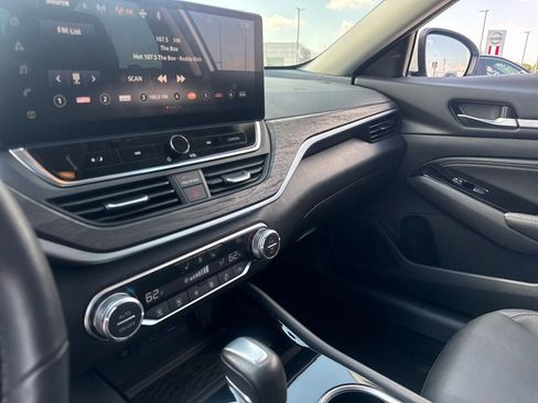 Used 2023 Nissan Altima 2.5 SL FWD image 24