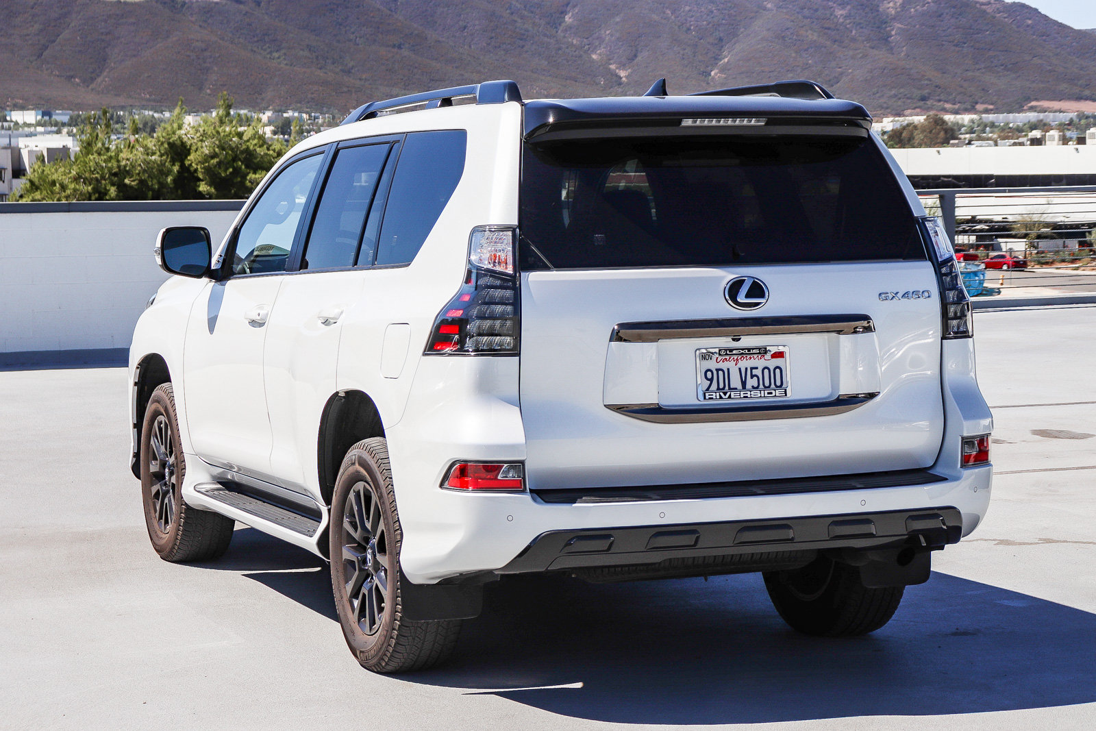 Used 2023 Lexus GX 460 w/ Black Line Special Edition AWD/4WD image 4